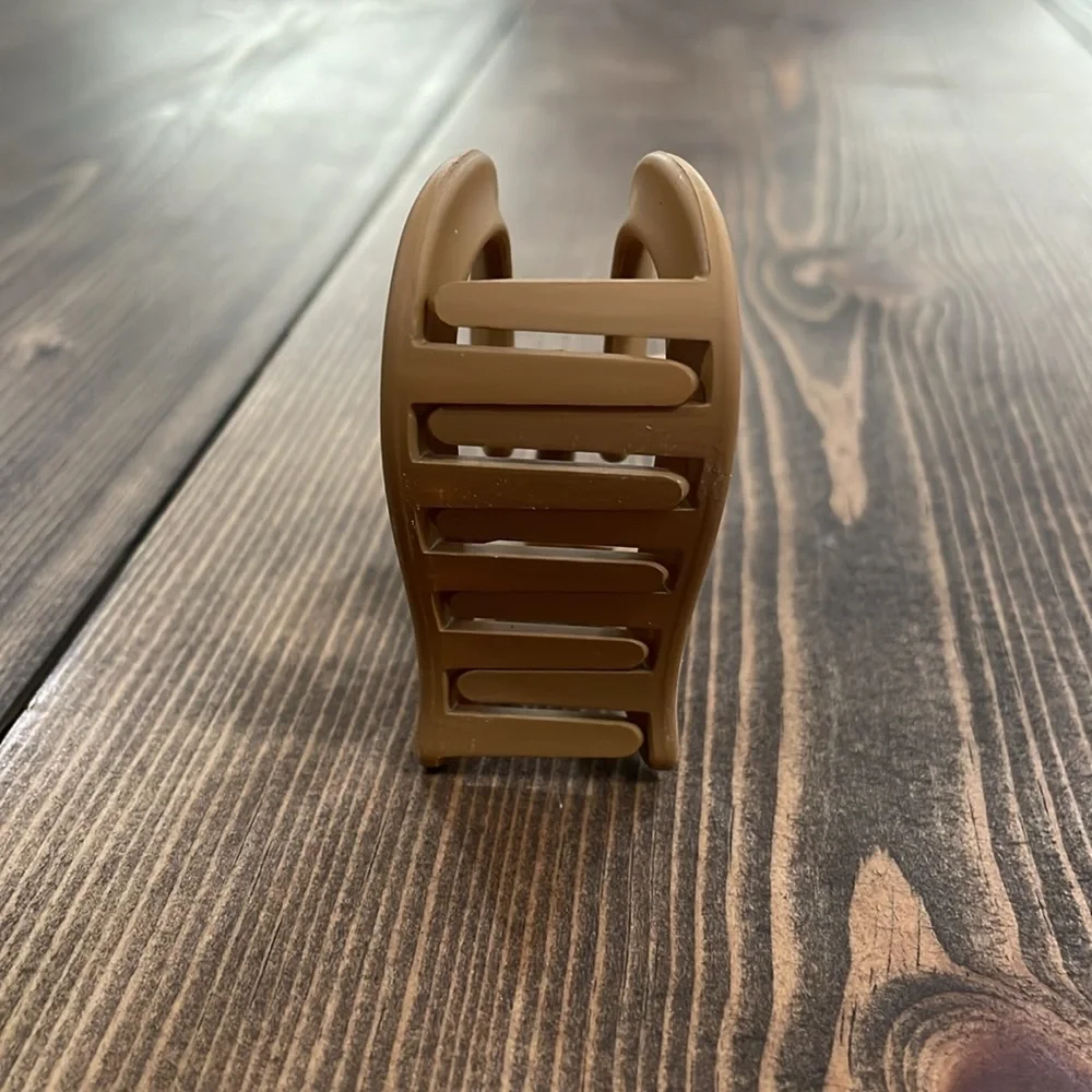 Cognac Heart Hair Claw Clip